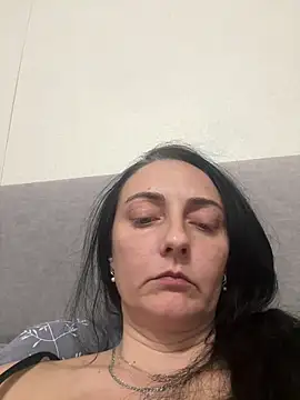 Snapshot of Miroslava1247 chatting on 04/18/26, 07:29 Miroslava1247 online show from 04/18/26, 07:29