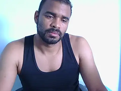 Snapshot of YOX22 chatting on 11/28/25, 01:58 YOX22 online show from 11/28/25, 01:58