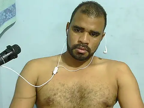 Snapshot of YOX22 chatting on 02/21/26, 07:31 YOX22 online show from 02/21/26, 07:31