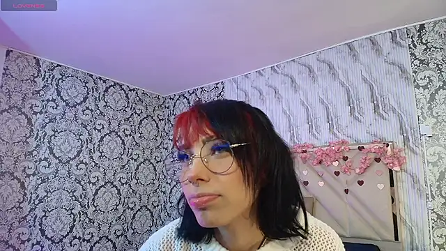 Snapshot of Issa_tay1 chatting on 03/24/26, 03:22 Issa tay1 online show from 03/24/26, 03:22