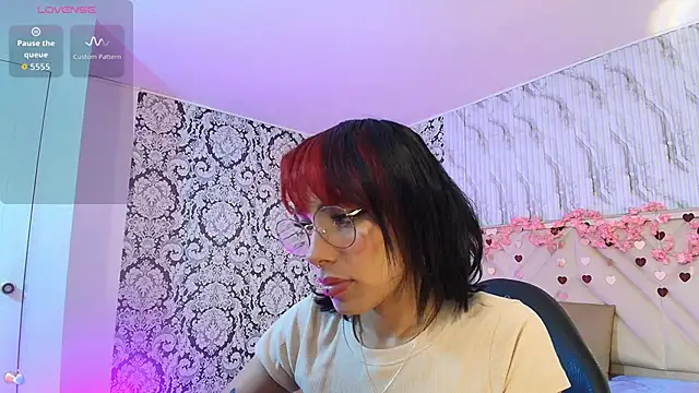 Snapshot of Issa_tay1 chatting on 03/29/26, 03:28 Issa tay1 online show from 03/29/26, 03:28