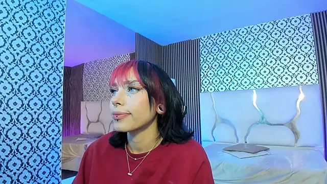 Snapshot of Issa_tay1 chatting on 04/15/26, 03:24 Issa tay1 online show from 04/15/26, 03:24