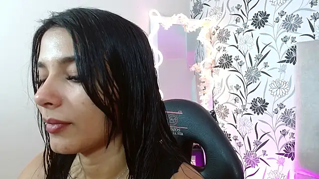 Snapshot of Gaby_tay1 chatting on 03/27/26, 03:12 Gaby tay1 online show from 03/27/26, 03:12