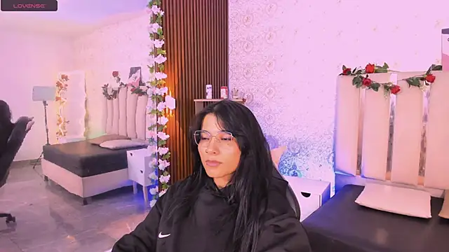 Snapshot of Gaby_tay1 chatting on 04/28/26, 03:33 Gaby tay1 online show from 04/28/26, 03:33