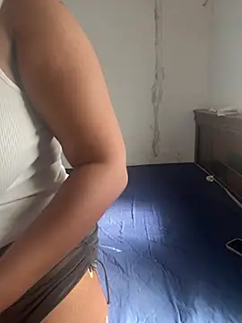 Snapshot of xxxsrilankagirl chatting on 06/14/26, 10:06 xxxsrilankagirl online show from 06/14/26, 10:06