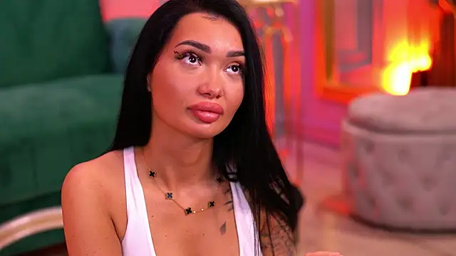 Snapshot of SashaFerrera chatting on 02/17/25, 10:25 SashaFerrera online show from 02/17/25, 10:25