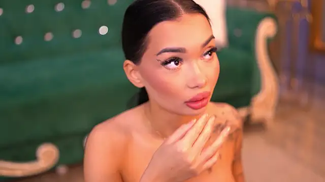 Snapshot of SashaFerrera chatting on 03/13/25, 06:56 SashaFerrera online show from 03/13/25, 06:56