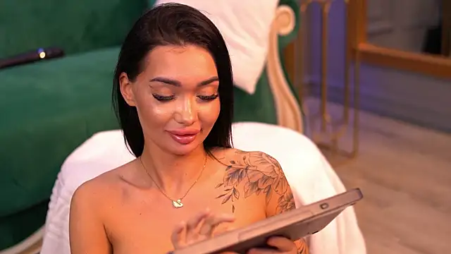 Snapshot of SashaFerrera chatting on 03/15/25, 06:43 SashaFerrera online show from 03/15/25, 06:43