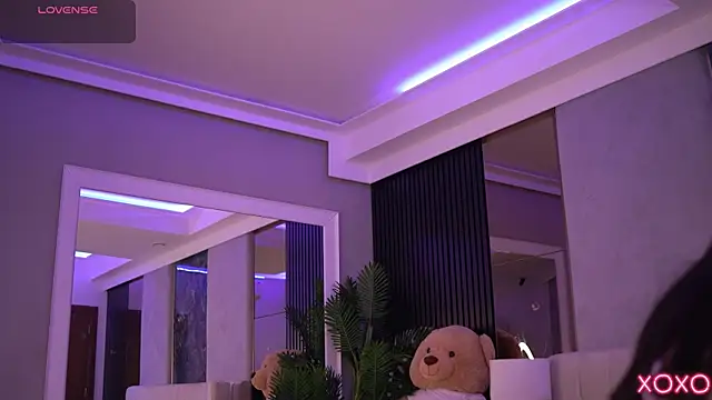 Snapshot of SashaFerrera chatting on 11/18/25, 07:18 SashaFerrera online show from 11/18/25, 07:18