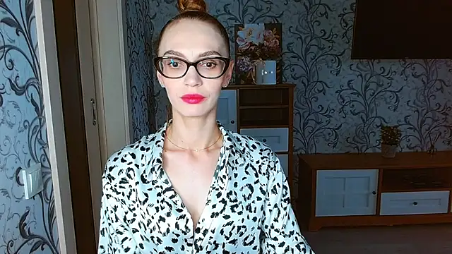 Snapshot of Lady_Sunshine_ chatting on 09/15/25, 06:24 Lady Sunshine  online show from 09/15/25, 06:24