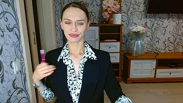 Snapshot of Lady_Sunshine_ chatting on 10/06/25, 05:38 Lady Sunshine  online show from 10/06/25, 05:38