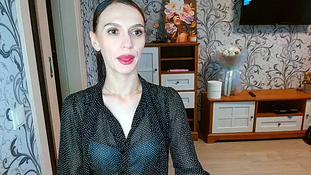 Snapshot of Lady_Sunshine_ chatting on 10/18/25, 06:16 Lady Sunshine  online show from 10/18/25, 06:16