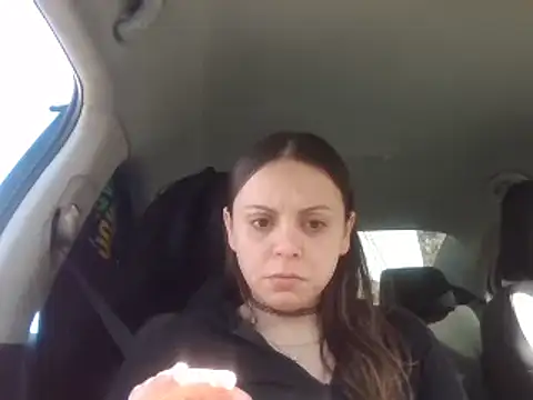 Snapshot of ShysluutGia chatting on 02/07/25, 08:53 ShysluutGia online show from 02/07/25, 08:53