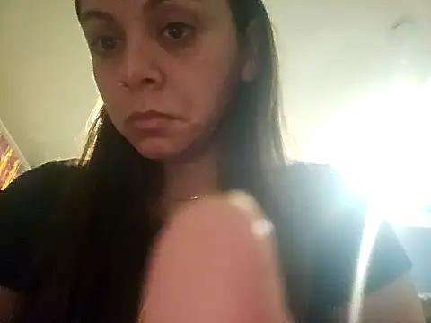 Snapshot of ShysluutGia chatting on 02/10/25, 02:08 ShysluutGia online show from 02/10/25, 02:08