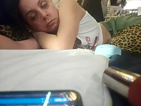 Snapshot of ShysluutGia chatting on 02/26/25, 12:05 ShysluutGia online show from 02/26/25, 12:05