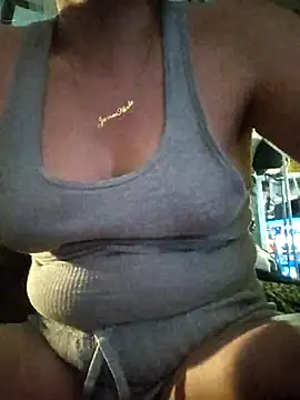 Snapshot of ShysluutGia chatting on 09/19/25, 07:25 ShysluutGia online show from 09/19/25, 07:25