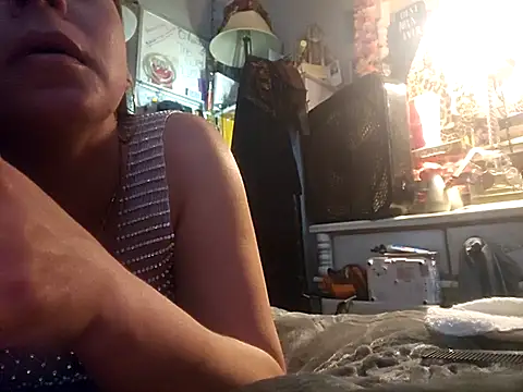 ShysluutGia online show from 10/30/25, 11:00