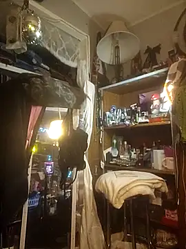 ShysluutGia online show from 12/13/25, 11:10