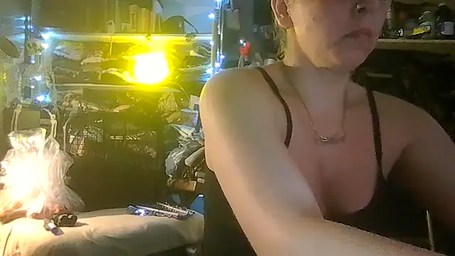 ShysluutGia online show from 04/13/26, 05:35