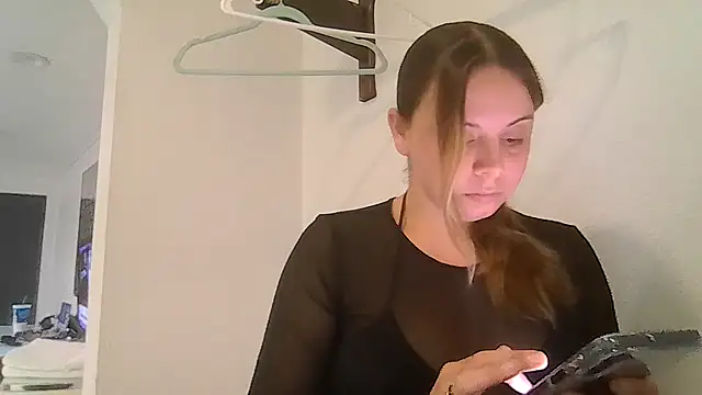 ShysluutGia online show from 06/30/26, 12:22