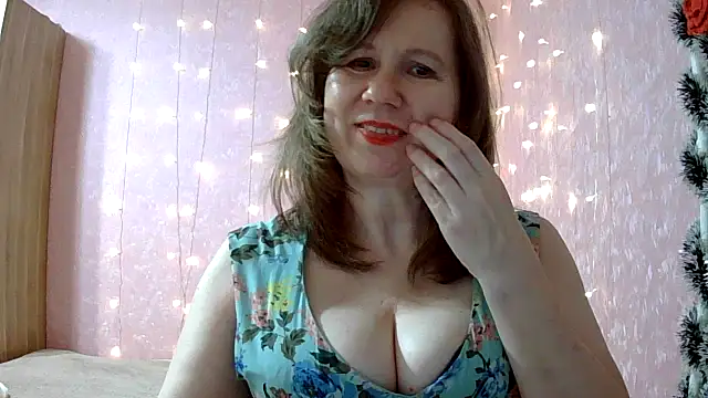 Snapshot of Starsan chatting on 04/02/26, 06:05 Starsan online show from 04/02/26, 06:05