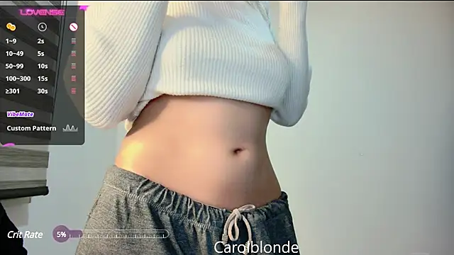 Snapshot of Carolblonde chatting on 02/26/25, 06:15 Carolblonde online show from 02/26/25, 06:15