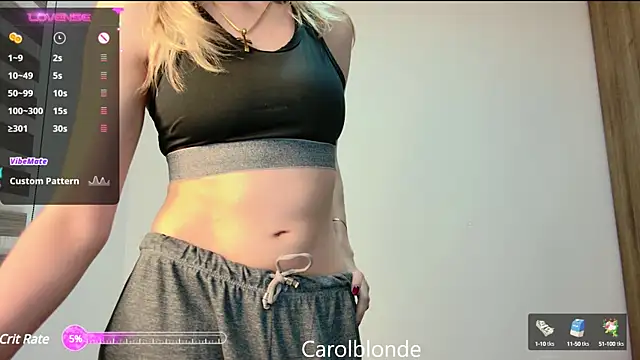 Snapshot of Carolblonde chatting on 02/27/25, 03:14 Carolblonde online show from 02/27/25, 03:14