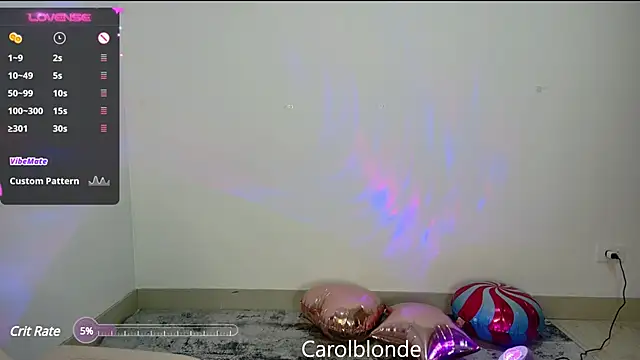 Snapshot of Carolblonde chatting on 03/03/25, 05:31 Carolblonde online show from 03/03/25, 05:31