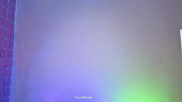 Snapshot of Carolblonde chatting on 12/01/25, 03:44 Carolblonde online show from 12/01/25, 03:44