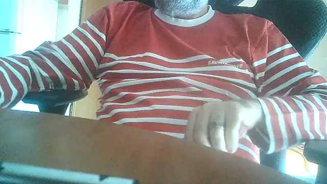 Snapshot of lanata chatting on 10/26/25, 12:44 lanata online show from 10/26/25, 12:44