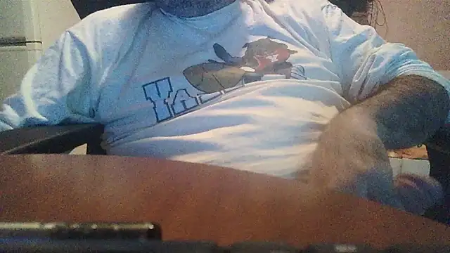 Snapshot of lanata chatting on 11/16/25, 11:43 lanata online show from 11/16/25, 11:43