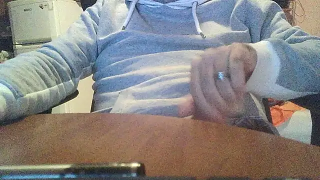 Snapshot of lanata chatting on 11/23/25, 04:07 lanata online show from 11/23/25, 04:07