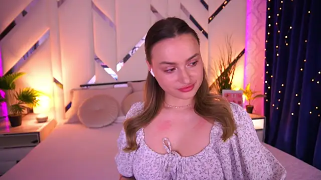 LindsieGreyy online show from 03/02/26, 07:09