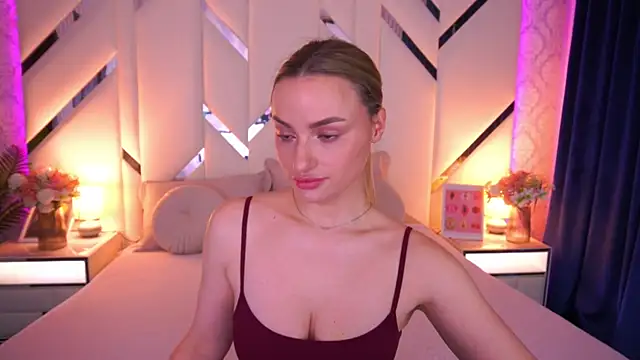 LindsieGreyy online show from 05/16/26, 06:54