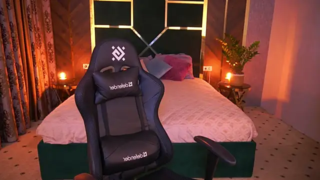 Snapshot of CharmMocco chatting on 03/07/25, 07:30 CharmMocco online show from 03/07/25, 07:30