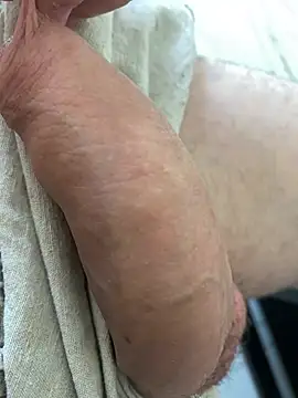 obranquinho21cm online show from 02/25/25, 04:42