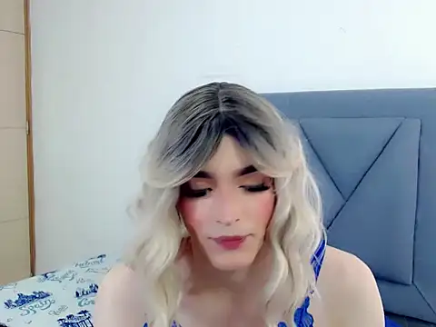 Snapshot of dominic_00 chatting on 11/09/25, 08:40 dominic 00 online show from 11/09/25, 08:40