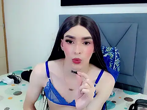 Snapshot of dominic_00 chatting on 11/19/25, 08:09 dominic 00 online show from 11/19/25, 08:09