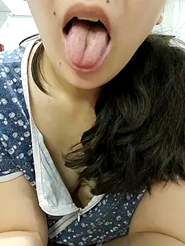 Emily homegirl online show from 03/19/25, 04:02