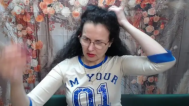 Miroslava Happi online show from 05/09/26, 05:56