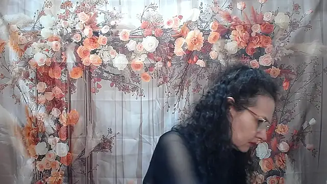 Miroslava Happi online show from 05/10/26, 05:34
