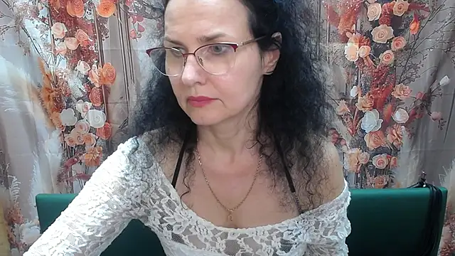 Snapshot of Miroslava_Happi chatting on 07/06/26, 03:03 Miroslava Happi online show from 07/06/26, 03:03
