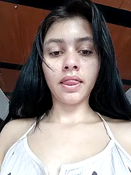 CHLOE ISABELL online show from 09/28/25, 04:56