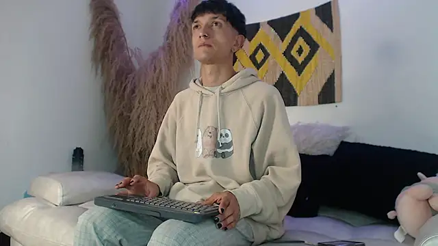 MaikyCooper online show from 03/04/25, 04:06