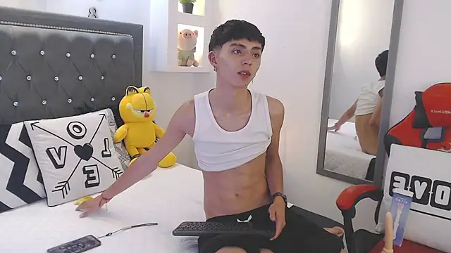 MaikyCooper online show from 03/14/25, 08:21