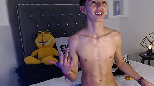 MaikyCooper online show from 03/17/25, 04:51