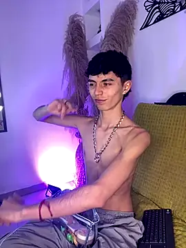 MaikyCooper online show from 09/13/25, 08:08