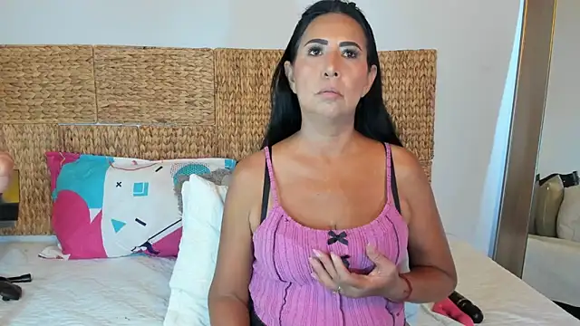 Snapshot of Jackiehmilf52 chatting on 05/11/26, 02:01 Jackiehmilf52 online show from 05/11/26, 02:01