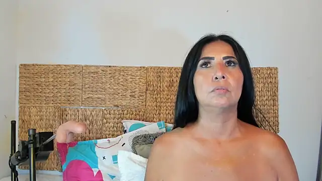 Snapshot of Jackiehmilf52 chatting on 05/15/26, 02:51 Jackiehmilf52 online show from 05/15/26, 02:51