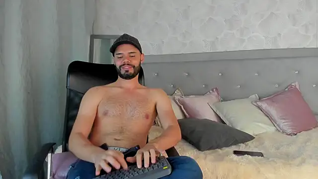 Luke Diaz7 online show from 03/06/25, 05:46